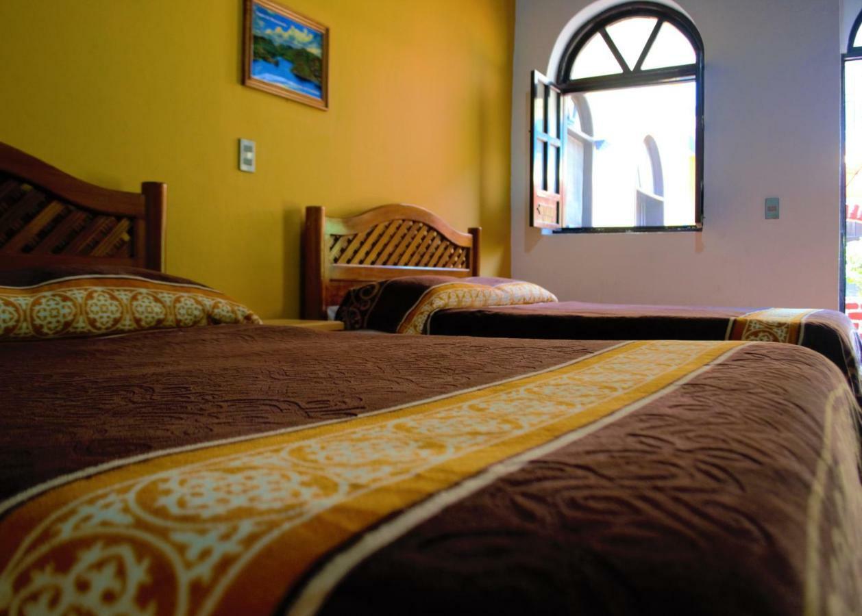 Hotel Delfin Comitan Eksteriør bilde